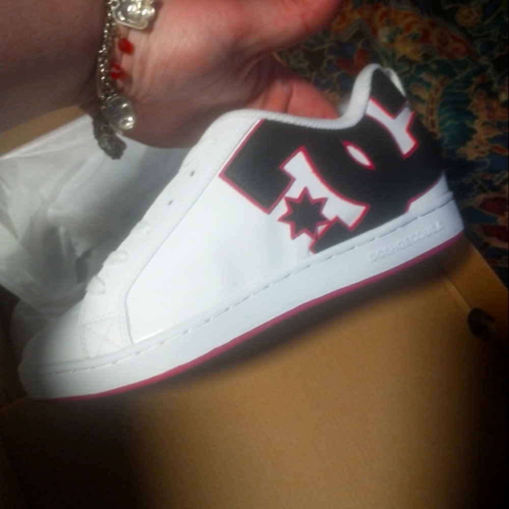 Women's white and pink DC shoes - Picture 1 of 4